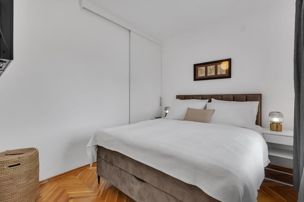 Apartments Barbaric ザオストログ エクステリア 写真